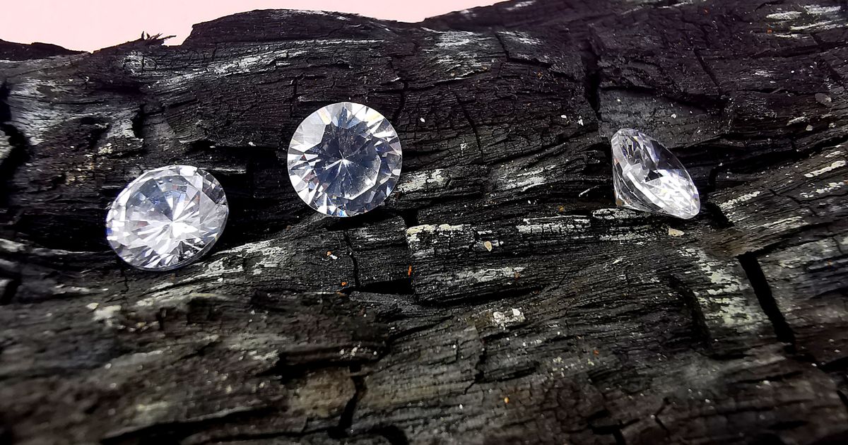 Lab-Grown vs Natural Diamond Cost: Real Price Breakdown