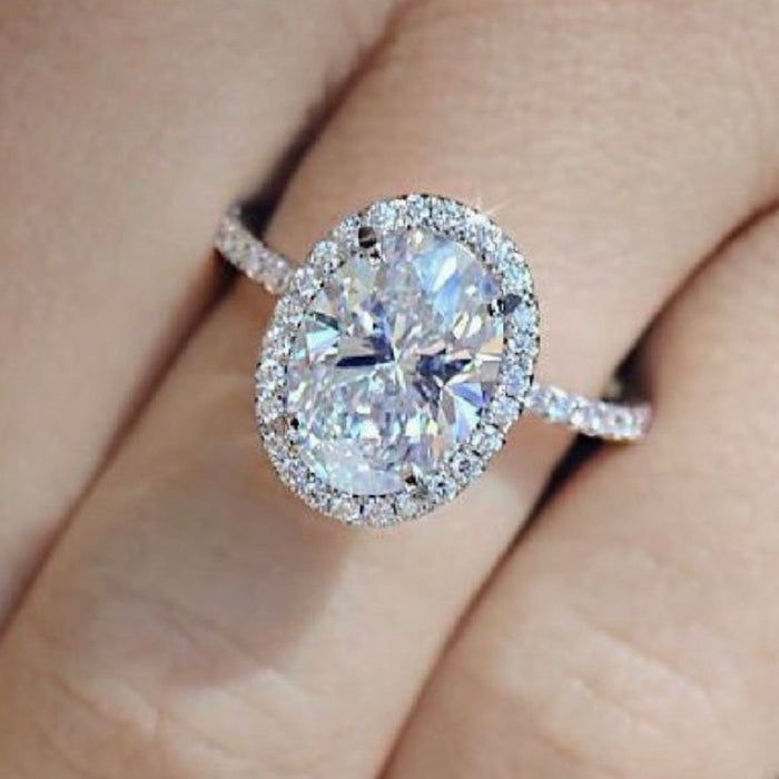 Top 5 reasons not to buy a Diamond Ring in a mall store