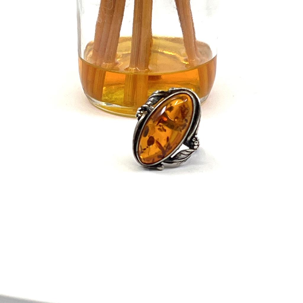 AMBER RING SET IN STERLING SILVER