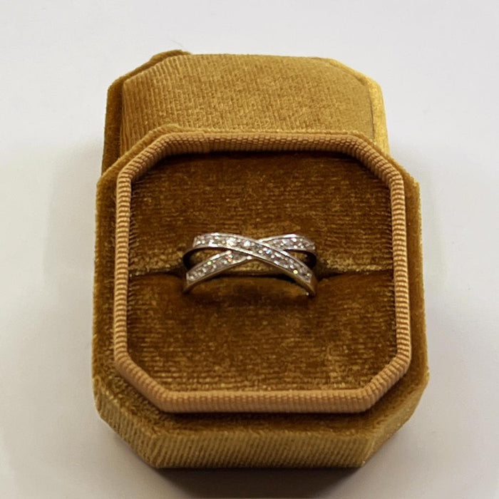 DIAMOND SILVER CROSSOVER RING