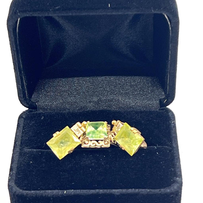PERIDOT EMERALD CUT PERIDOT RING