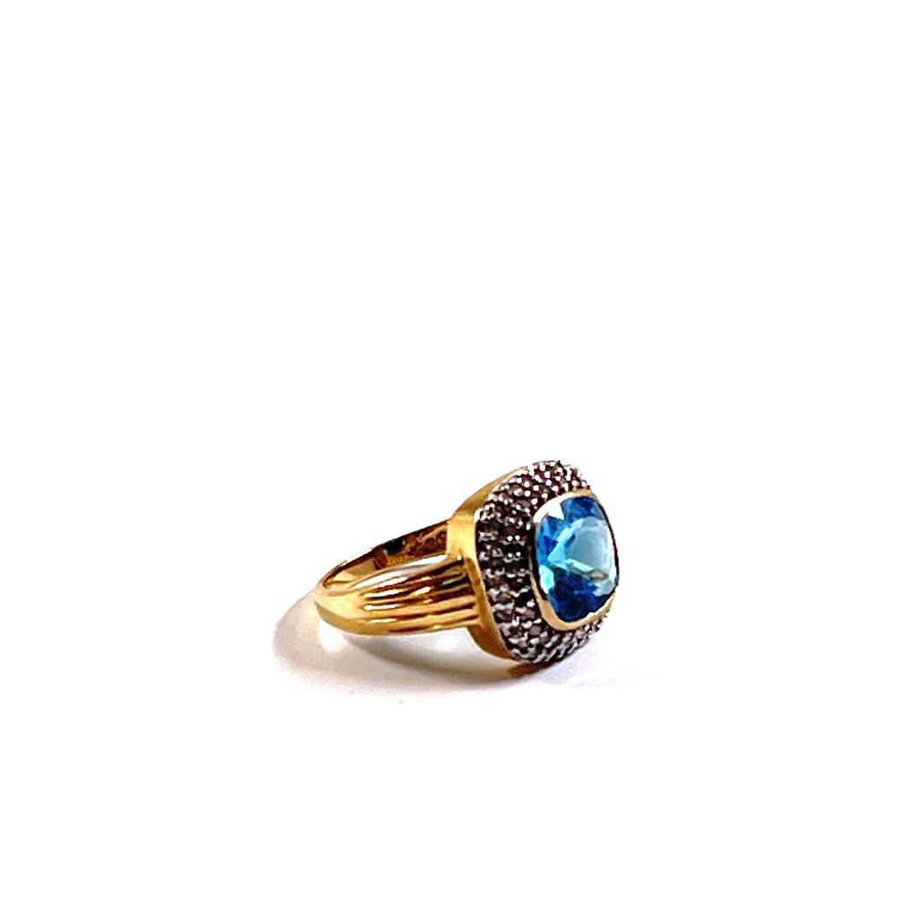 DIAMOND AND TOPAZ YELLOW GOLD