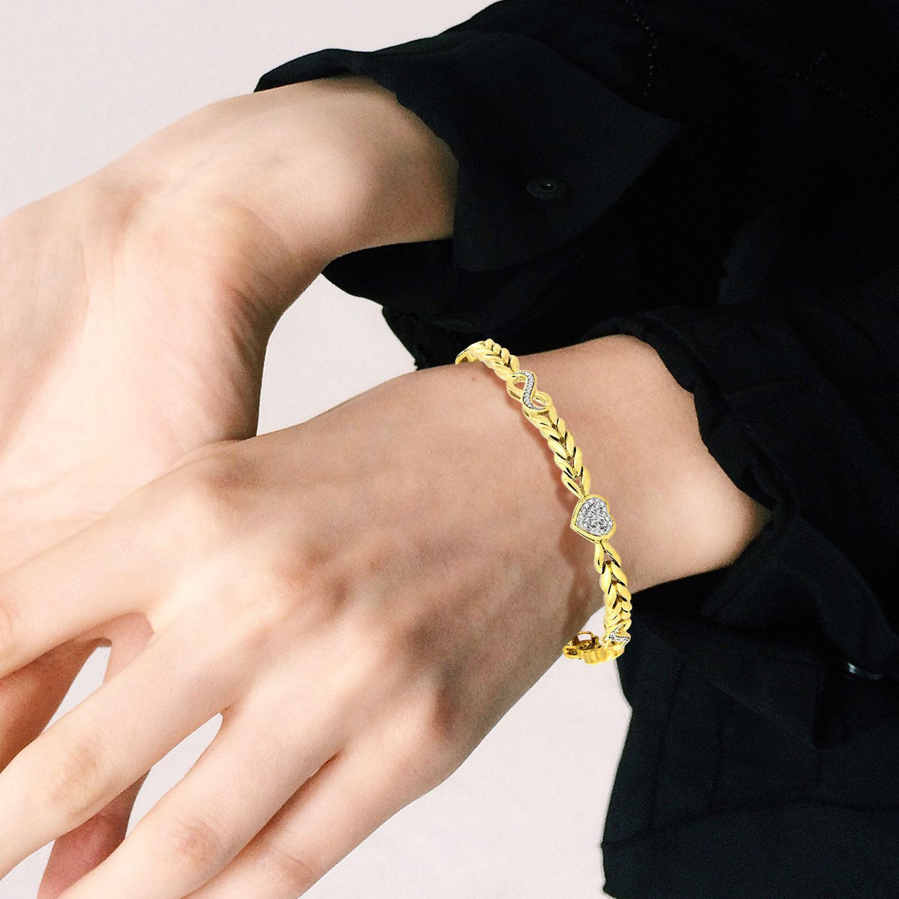 LADIES BRACELET 1/5 CT ROUND DIAMOND SILVER YELLOW PLATED