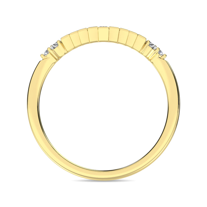 Diamond 1/5 ct tw Round and Baguette Chevron Band  in 10K Yellow Gold