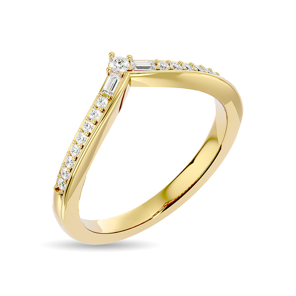 Diamond 1/6 ct tw Chevron Band in 10K Yellow Gold