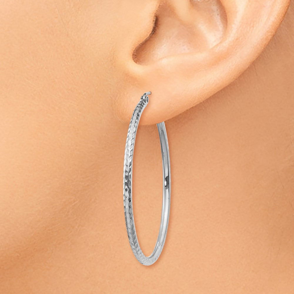 14k White Gold Diamond-cut 2mm Round Tube Hoop Earrings